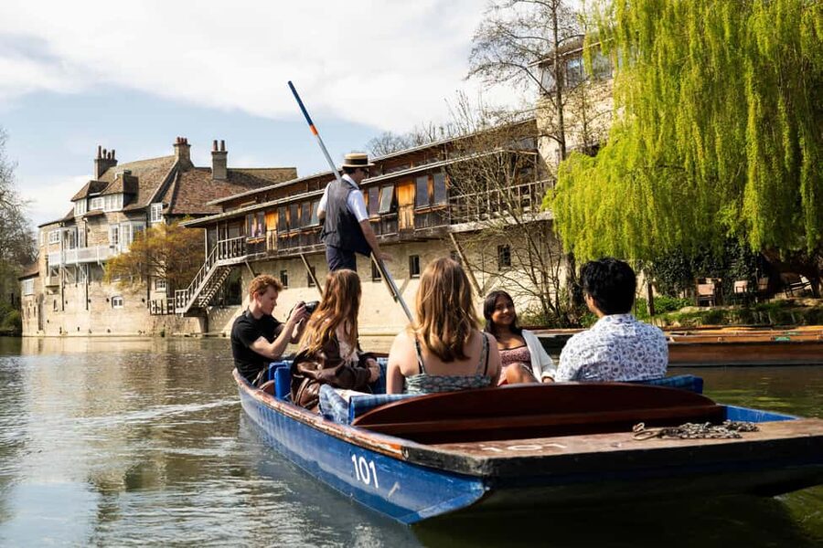Cambridge: Punting Tour on the River Cam - The Mathematical Bridge and the first river views