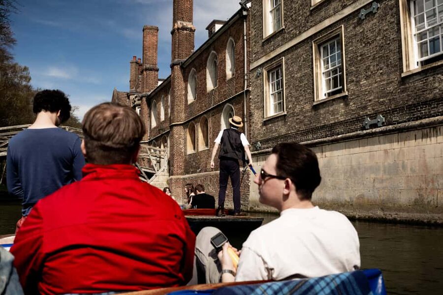 Cambridge: Punting Tour on the River Cam - Starting at Mill Lane Punting Station