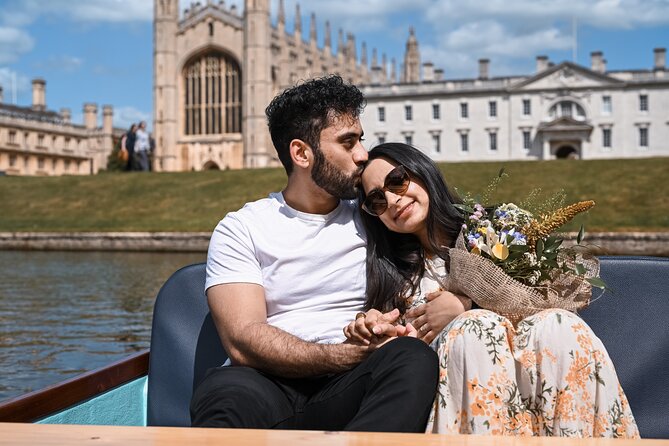 Cambridge - Shared Punting Tour - The guide makes or breaks the ride