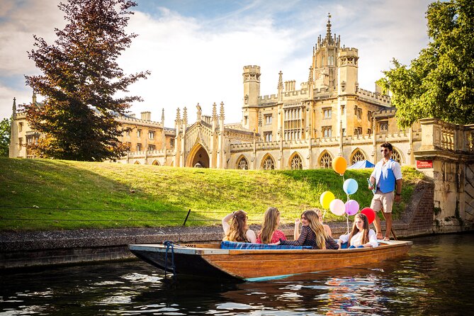 Cambridge - Shared Punting Tour - Shared boat, private feel
