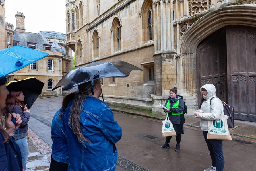 Cambridge: The Original Uncomfortable Cambridge™ Tour - The Backs and Darwin College