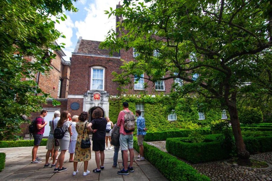 Cambridge: University Alumni Tour with Kings College Option - Why King’s College Chapel deserves the extra cost