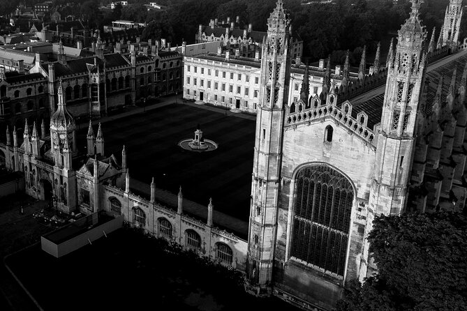 Cambridge University Ghost Tour by Alumni™ - Meeting at King’s College at 6 pm