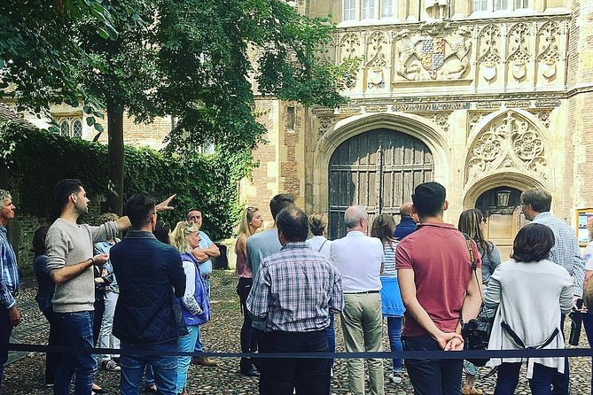 Cambridge University Walking Tour by Alumni™ Kings College Option - Corpus Christi and Queens’ College from the outside