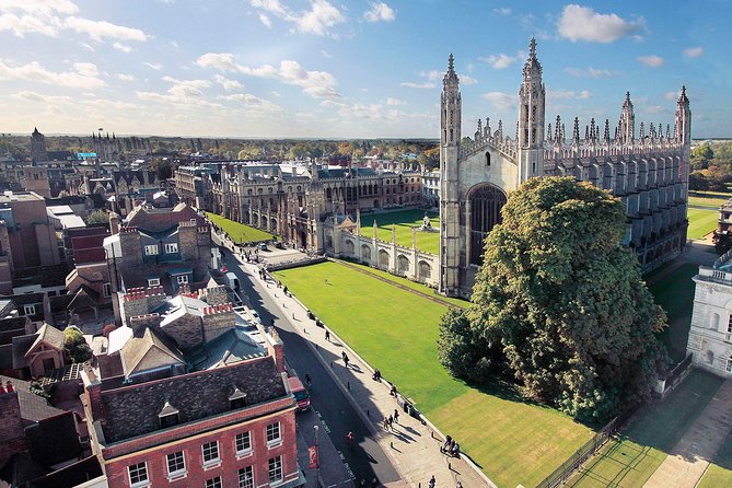 Cambridge University Walking Tour by Alumni™ Kings College Option - The Backs and the three King Henrys