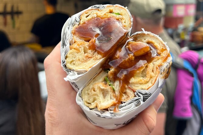 Camden Market Food Tour of 7 Tastings, Gin, Street Food & More - Camden Lock Market brings the food center stage