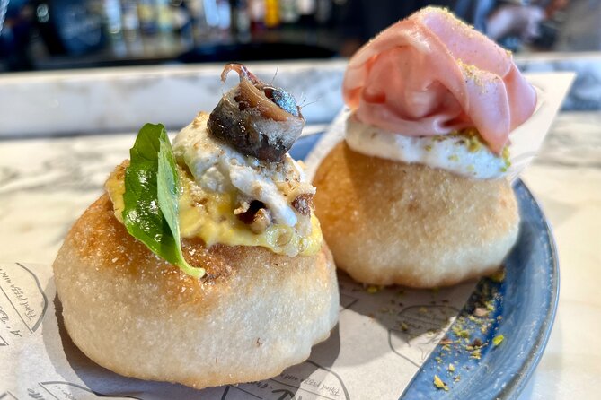 Camden Market Food Tour of 7 Tastings, Gin, Street Food & More - Italian technique arrives as Montanara