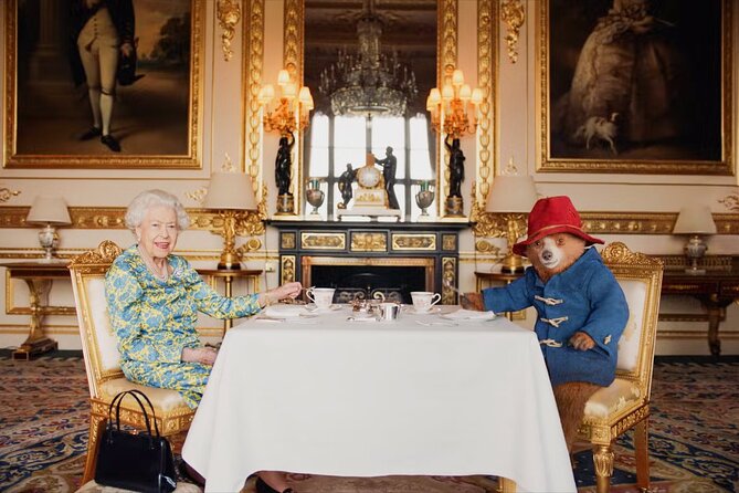 Changing of the Guard & Royal Food Tour with 15+ Tastings - Why this tour works as a London morning