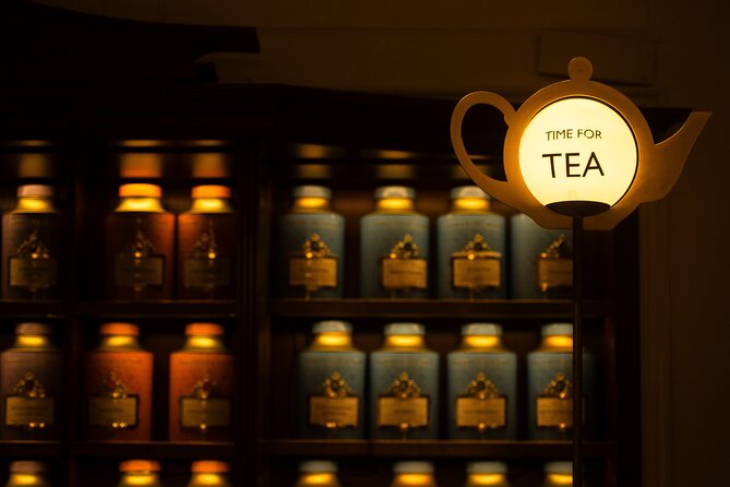Changing of the Guard & Royal Food Tour with 15+ Tastings - Starting at Piccadilly Circus at 9:45 am