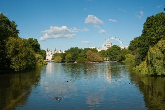 Changing of the Guard Small-Group Walking Tour in London - Meeting at 10 a.m. beside St James’s Park Station