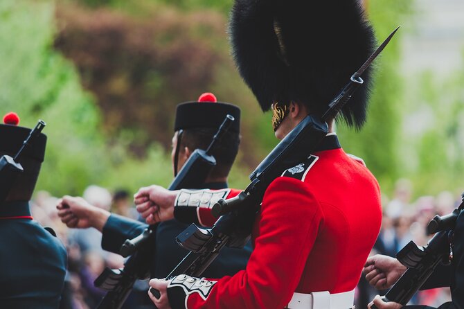 Changing of the Guard Walking Tour - Pace, comfort, and the practical tradeoffs
