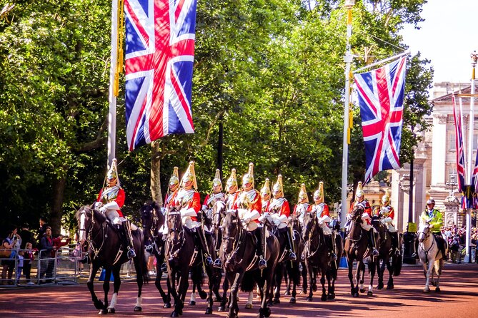 Changing of the Guard Walking Tour - What happens if the ceremony changes?