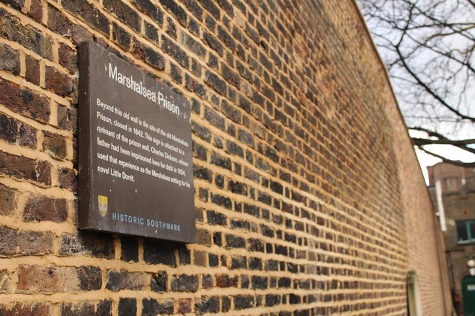 Charles Dickens London Walking Tour - The guide matters more than the scenery