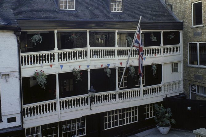 Charles Dickens Private Walking Tour - St George the Martyr and the Family Story