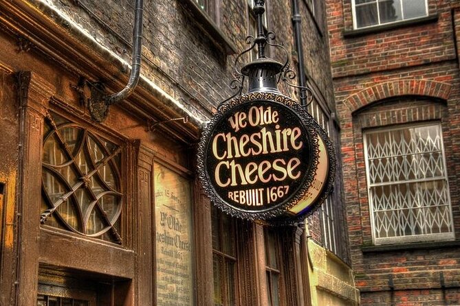 Charles Dickens Private Walking Tour - Lincoln’s Inn Fields and the World of Bleak House