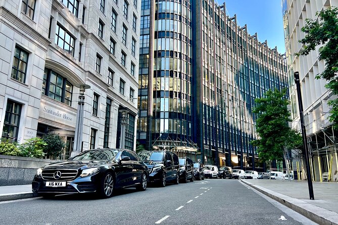 Chauffeur limo Services Heathrow Airport To/From anyLondon Hotel - The Mercedes ride from Heathrow to your hotel