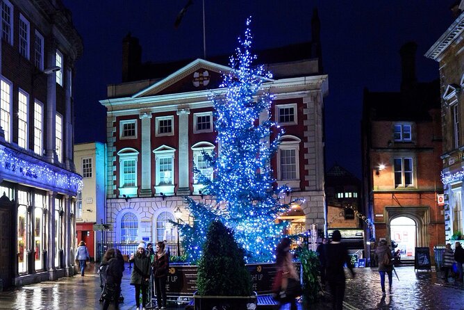 Christmas Guided Walking Tour in York - Christmas lights and old-fashioned shopping
