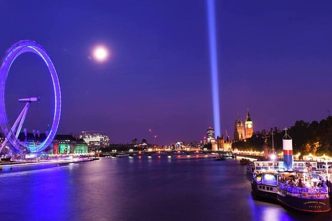 Comedy Night on The River Thames - Drinks, staff, and the small-room atmosphere