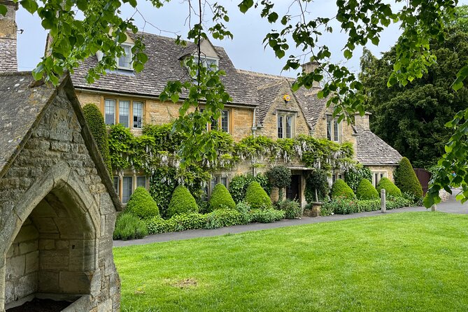 Cotswold Village Private Day Trip from Bath - Bourton-on-the-Water: The Practical Lunch Stop