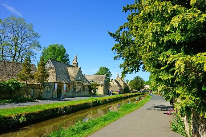 Cotswolds Countryside Tour by Coach: Villages, Views, and Lunch - Practical ways to make the day better