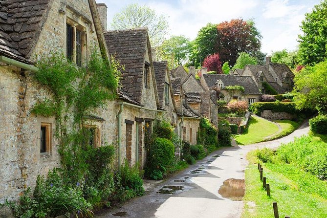 Cotswolds Day Trip from London with Optional Village Lunch - Burford, the broad high street at the Cotswolds’ edge