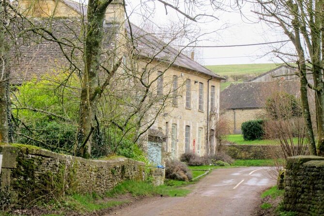 Cotswolds Walking Tour from Stratford-on-Avon or Moreton-in-Marsh - What the guide adds to the day