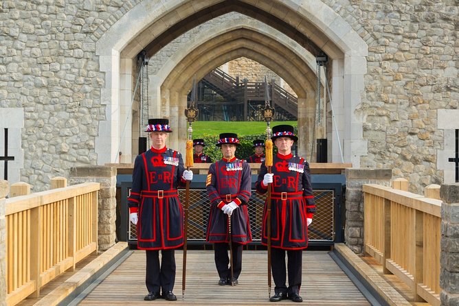 Crown Jewels of London Tour with River Cruise - What this half-day London tour actually gives you