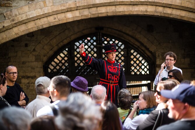 Crown Jewels of London Tour with River Cruise - The City of London by coach