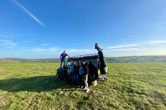 CRUISE SHIP SPECIAL- JEEP SAFARI - PRIVATE GUIDED TOUR (6 Hours) - Choosing lunch at the Bankes Arms Hotel