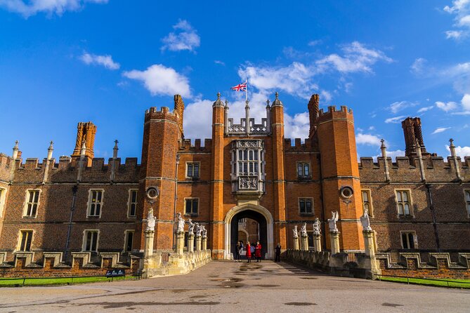 Dark History of the Tudors: Private Tour of Hampton Court Palace - Tudor Hampton Court and the Darker Side of Court Life
