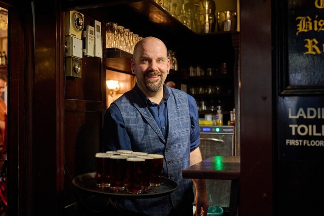 Devour London Historical Pub Tour:Traditional British Food & Ales - Four old pubs, not four ordinary bars