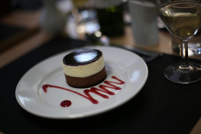 Dinner and Jazz Cruise on the River Thames - Who will enjoy this evening most