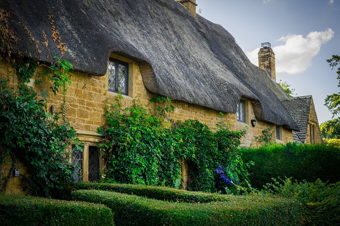 Discover the Secrets of the Cotswolds Private Tour Experience - Stow-on-the-Wold and Tolkien’s famous door