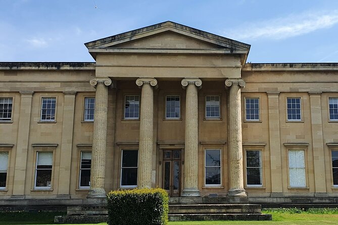Discovering Cheltenham: A Self-Guided Audio Tour - Royal Crescent and the Georgian spa town
