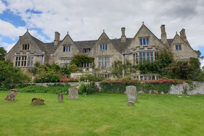 Downton Abbey Day In The Cotswolds Tour - Burford gives you a proper Cotswold walk