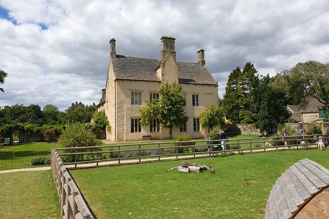 Downton Abbey Day In The Cotswolds Tour - Shilton and its shallow ford