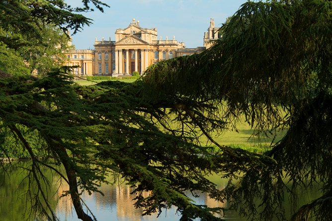 Downton Abbey sites, Cotswolds and Blenheim Palace from London - Shilton and the Swan Inn at Swinbrook