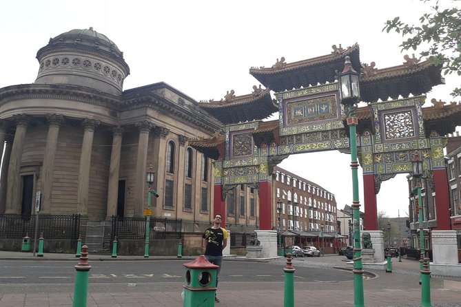 Downtown Liverpool Walking Tour - In Spanish - Pier Head and the Three Graces