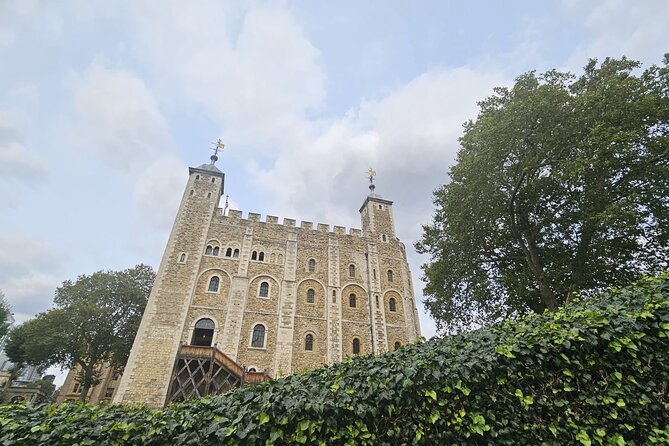 Easy Access Tower of London Crown Jewel Torture and Executions - Who should book this Tower of London tour