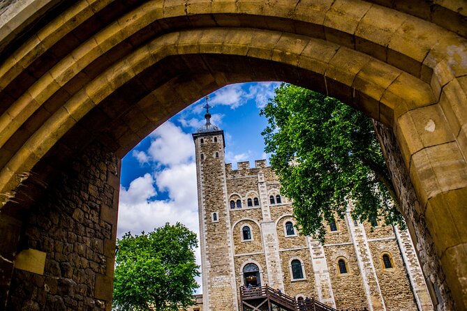 Easy Access Tower of London Crown Jewel Torture and Executions - Tower Green and the scaffold site