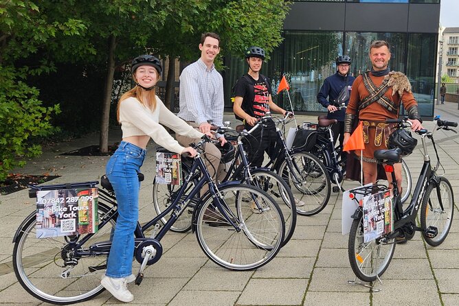 eBike Tour in York City - York Minster in a short guided visit