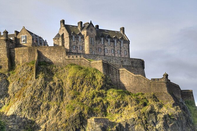 Edinburgh Rail Trip from London with Castle entry and Hop-on Hop-off bus - The long rail ride is part of the experience