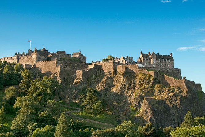 Edinburgh Rail Trip from London with Castle entry and Hop-on Hop-off bus - Edinburgh Castle deserves first claim on your afternoon