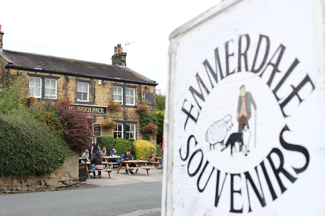Emmerdale Classic Locations Bus Tour from Leeds - What this Emmerdale tour really offers