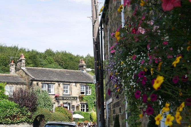Emmerdale Classic Locations Bus Tour from Leeds - Is $19 good value for four hours?