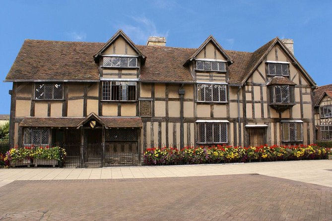England in One Day: Stonehenge, Bath, the Cotswolds and Stratford-upon-Avon Day Trip from London - Stratford-upon-Avon and Shakespeare’s Schoolroom