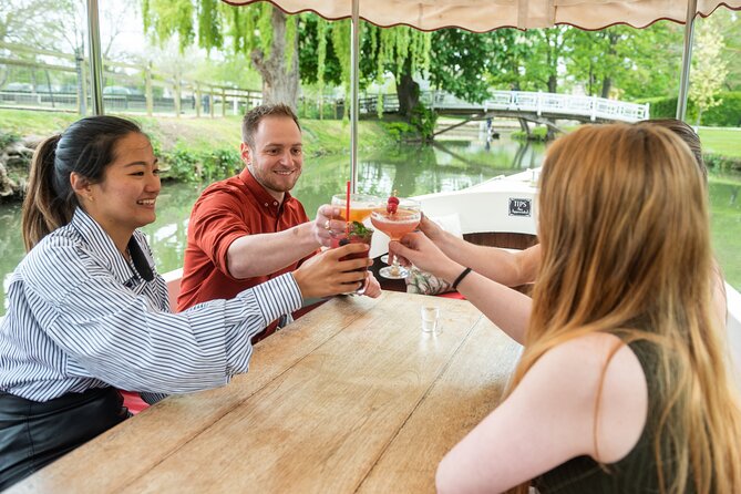 Evening Cocktail Cruise in Oxford - Oxford’s River Thames and its rowing culture