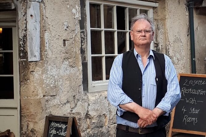 Exceptional Bath tour guide making your visit splendidly memorable. - Paul Elliott’s guiding style