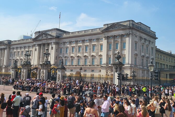 Exciting Full Day Walking Tour - See All London Sites - Bridges, warships, and the City of London