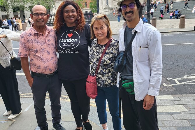 Exciting Full Day Walking Tour - See All London Sites - Sea Life and the London Dungeon are quick glimpses